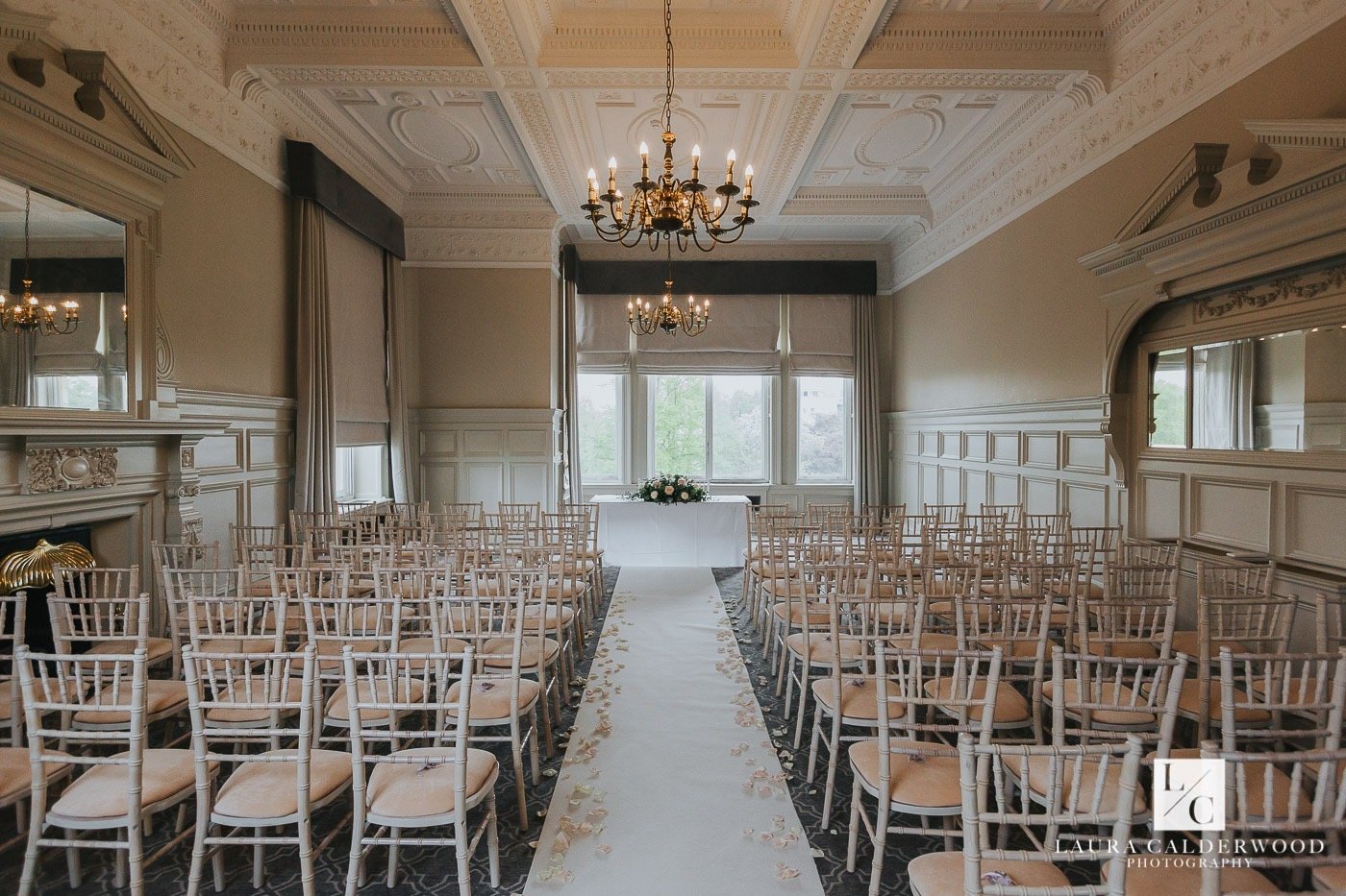 Chiavari chairs at a wedding ceremony