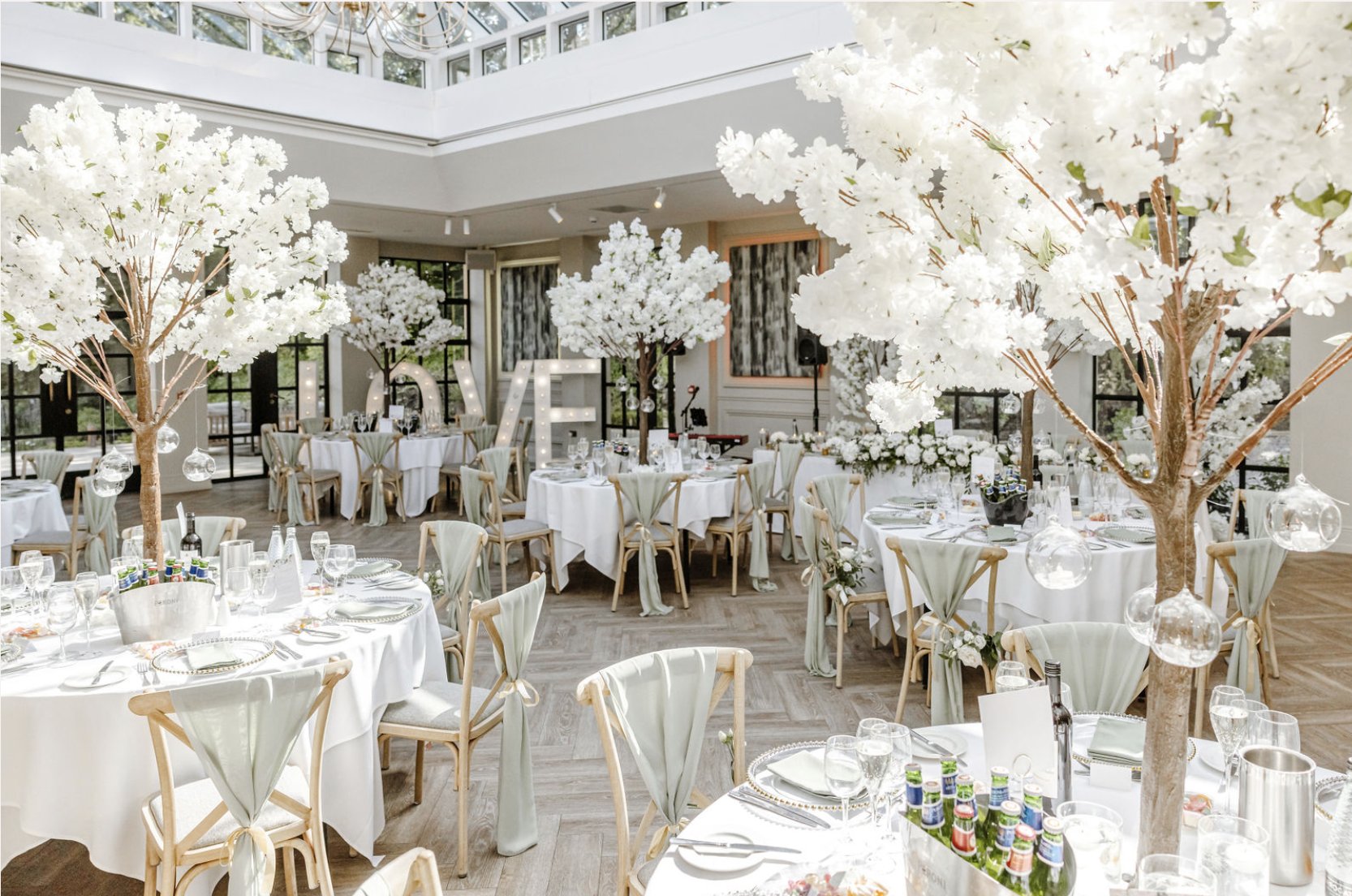 Blossom table tree