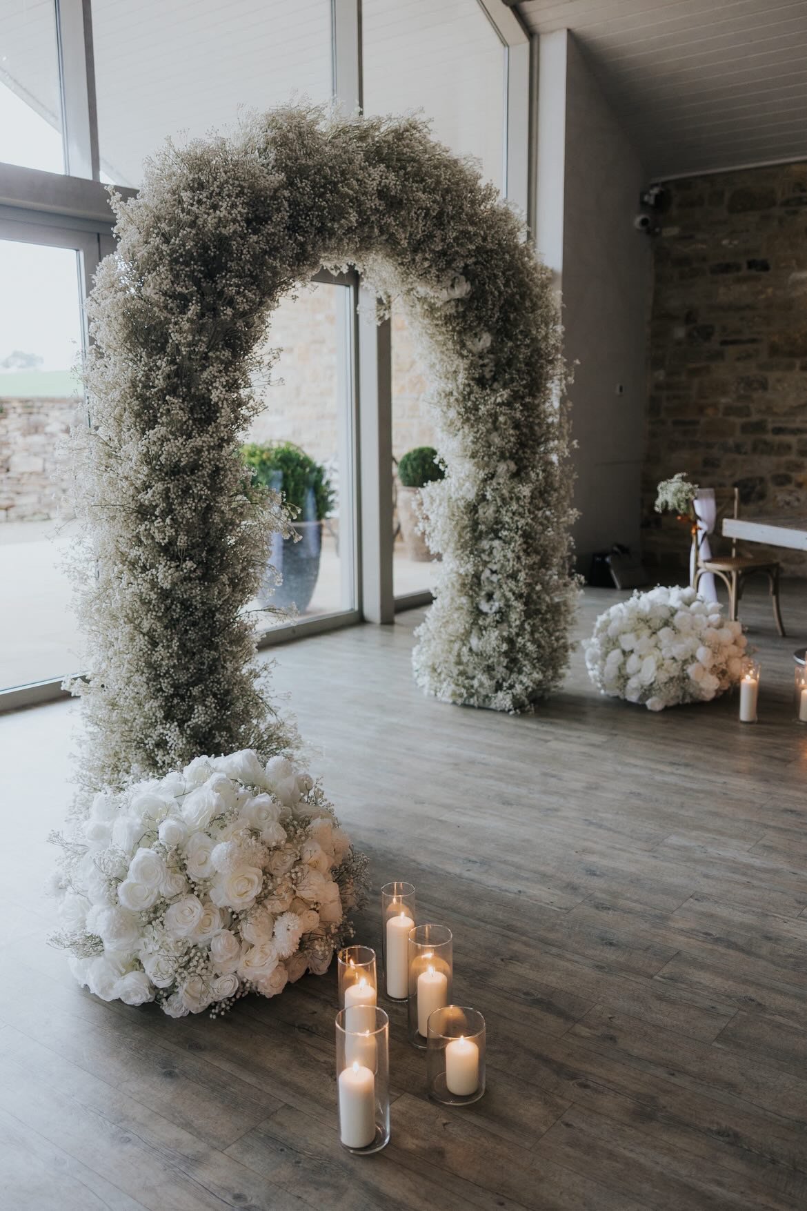 Gypsophila pillar